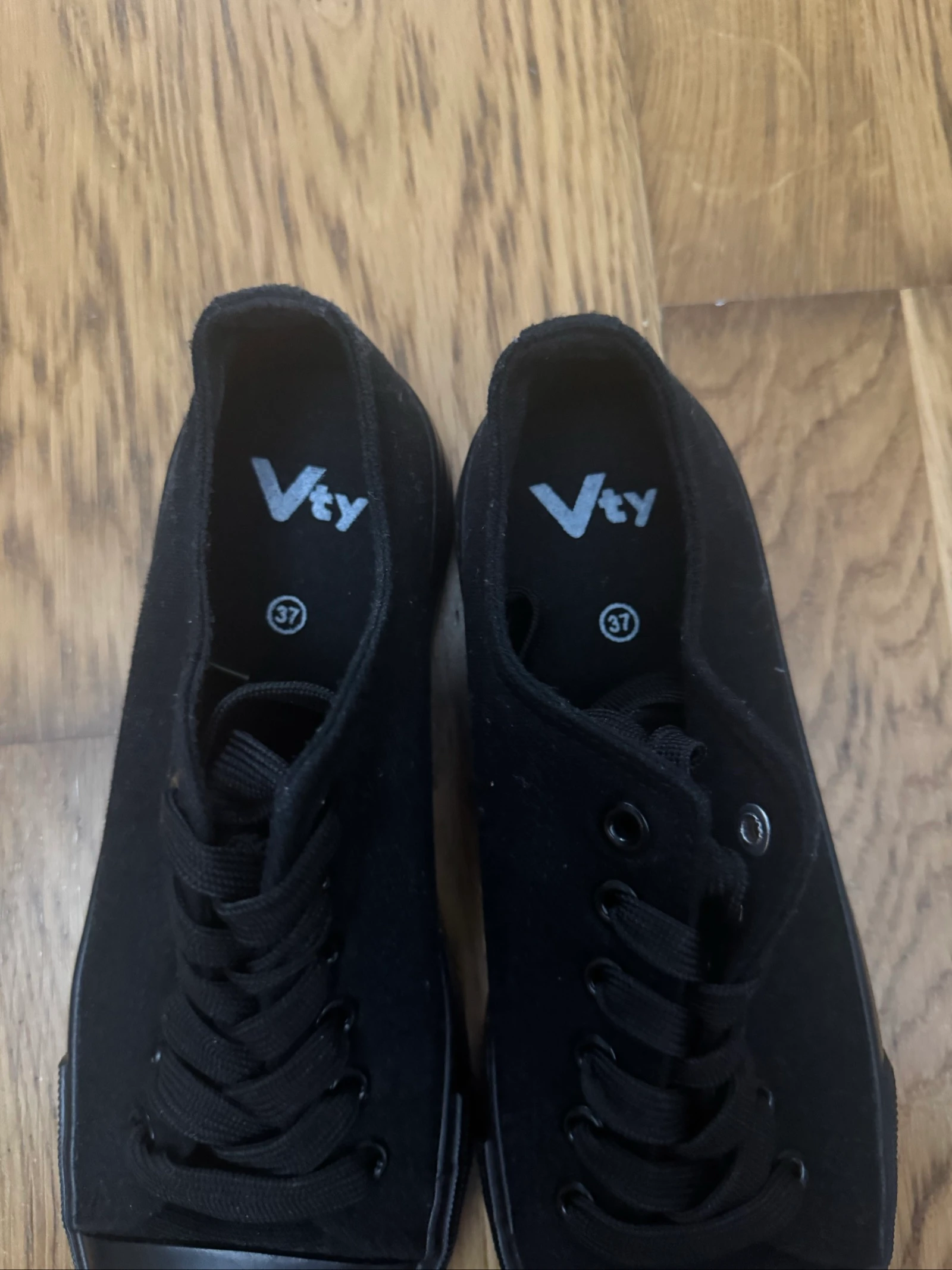 Tênis pretos estilo Converse – photo 4